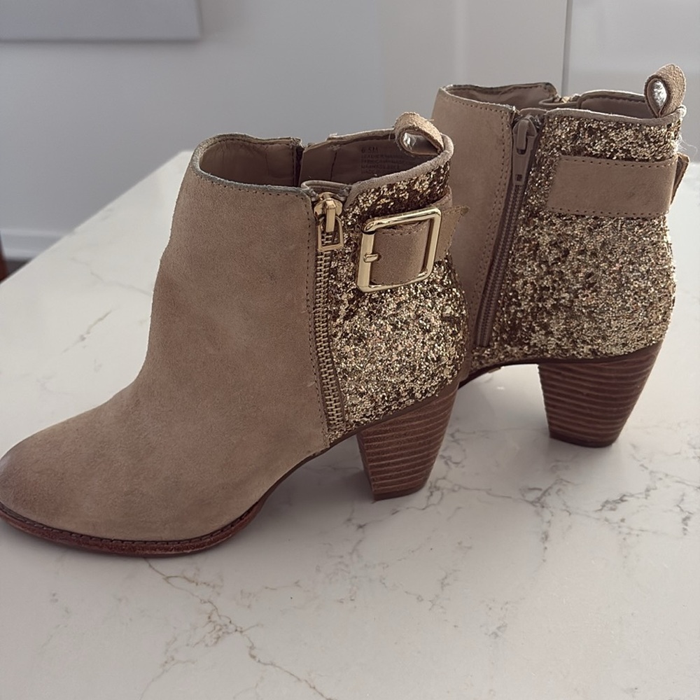 Booties - Picture 3 of 4